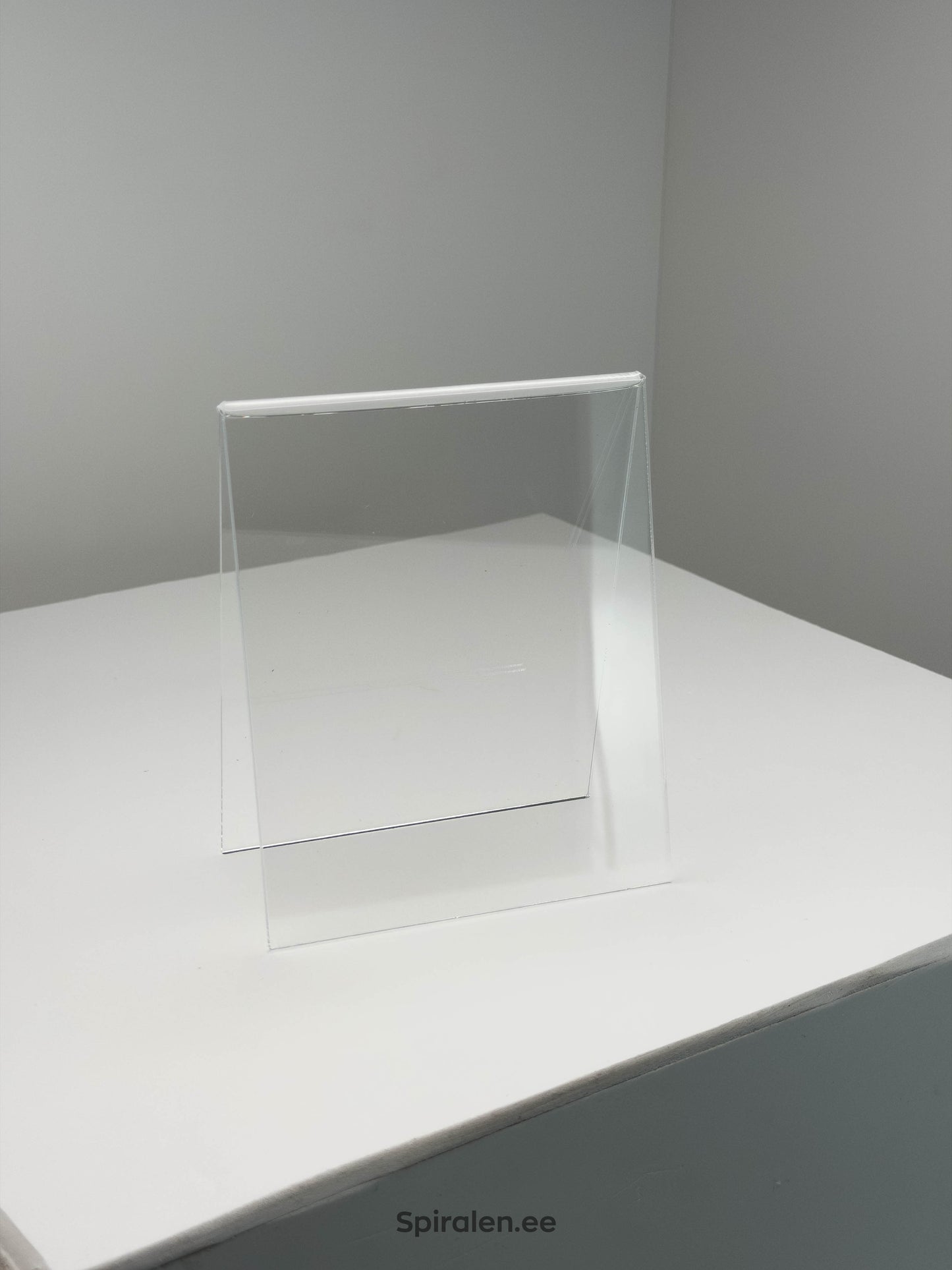 Akrüülist A-kujuline lauasilt