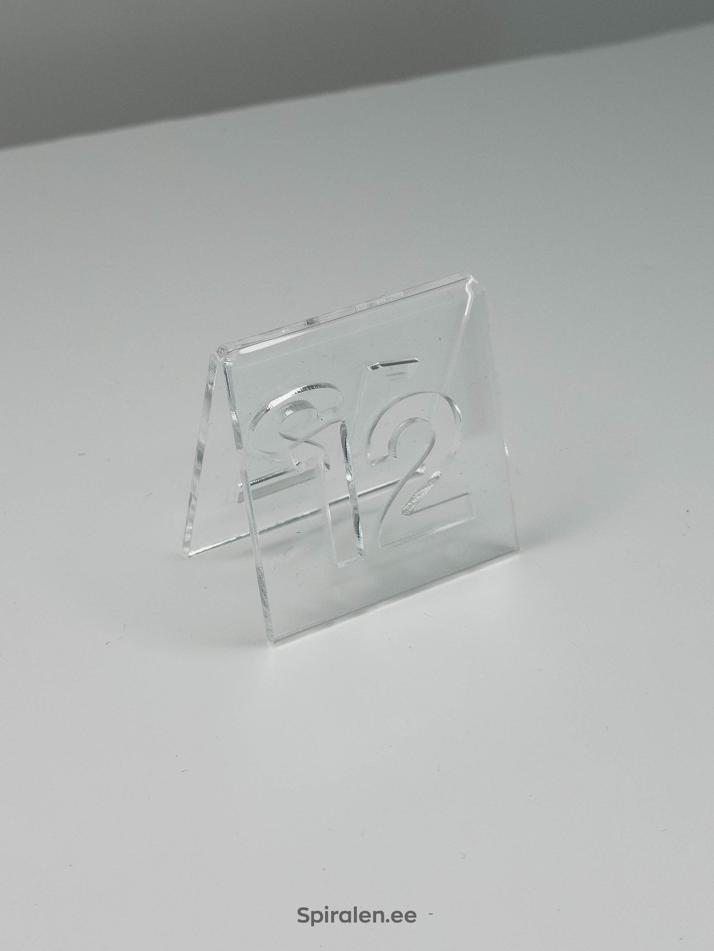 Akrüülist laua tellimisnumbrid